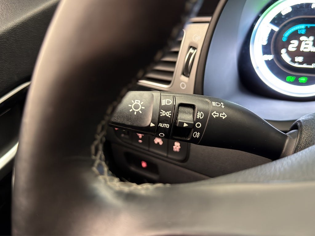 Vehicle Image 23