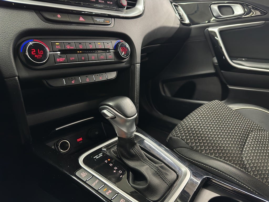 Vehicle Image 23