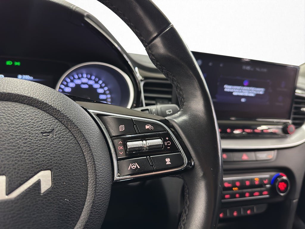 Vehicle Image 24