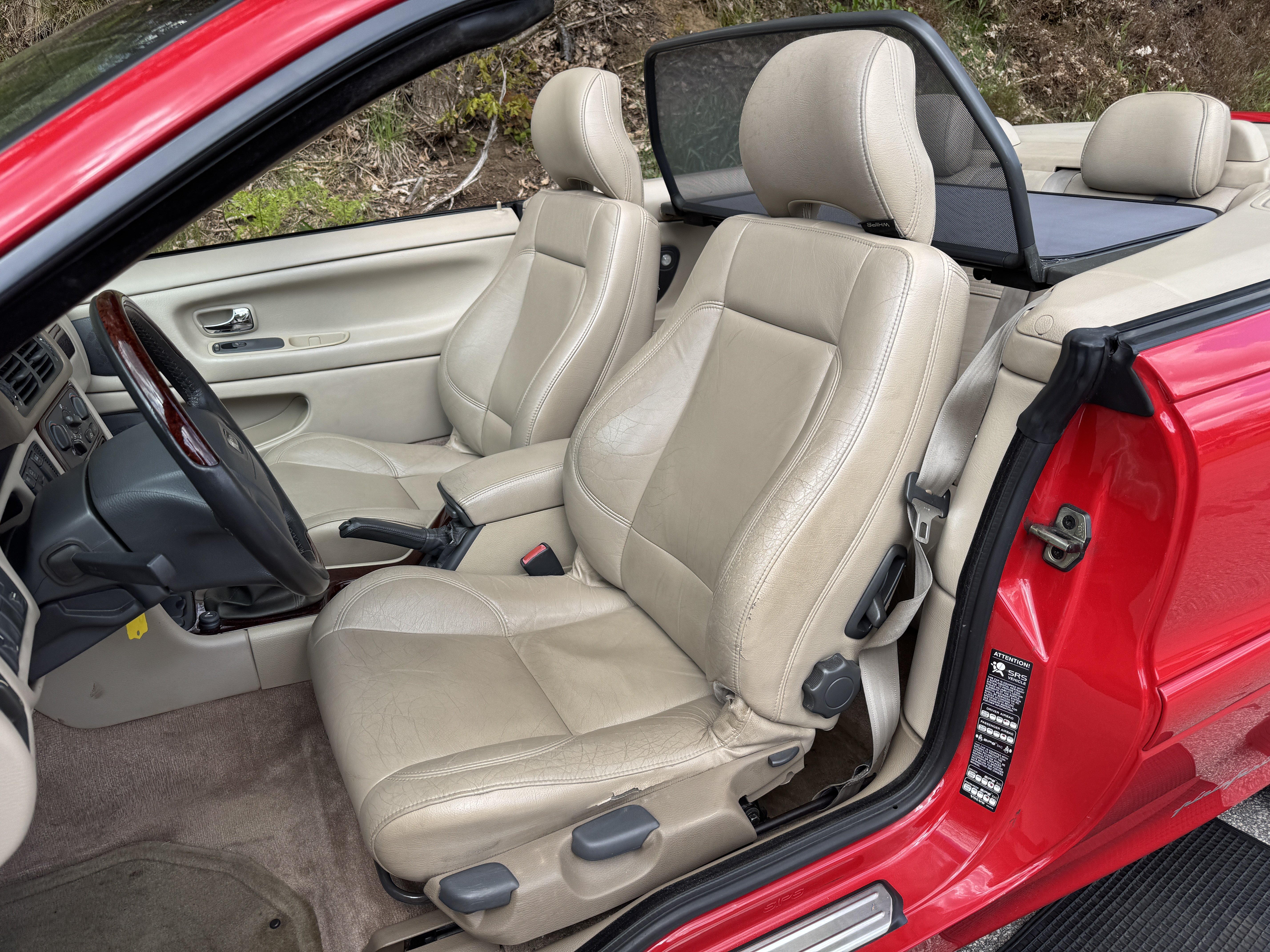 Vehicle Image 32