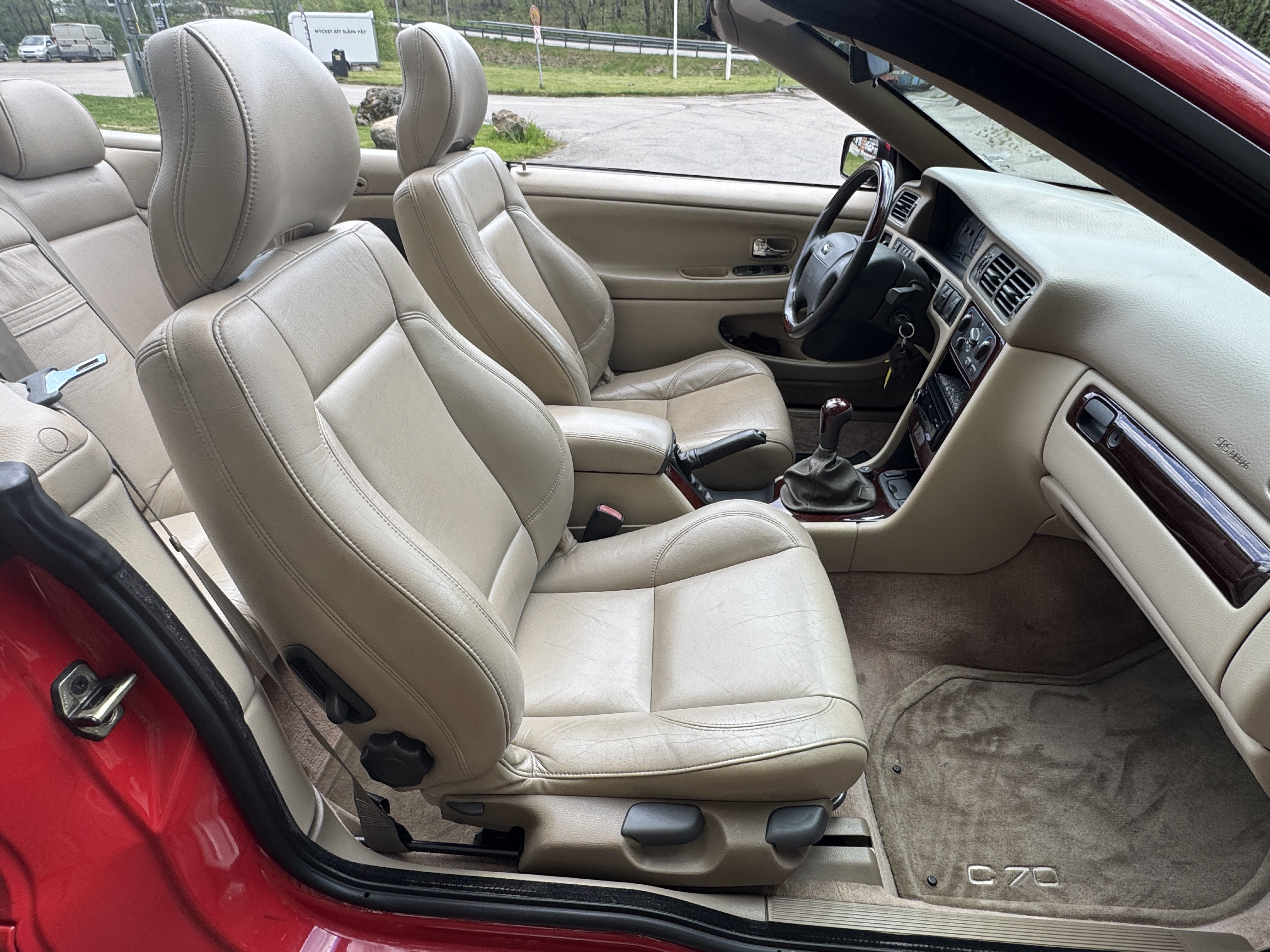 Vehicle Image 35