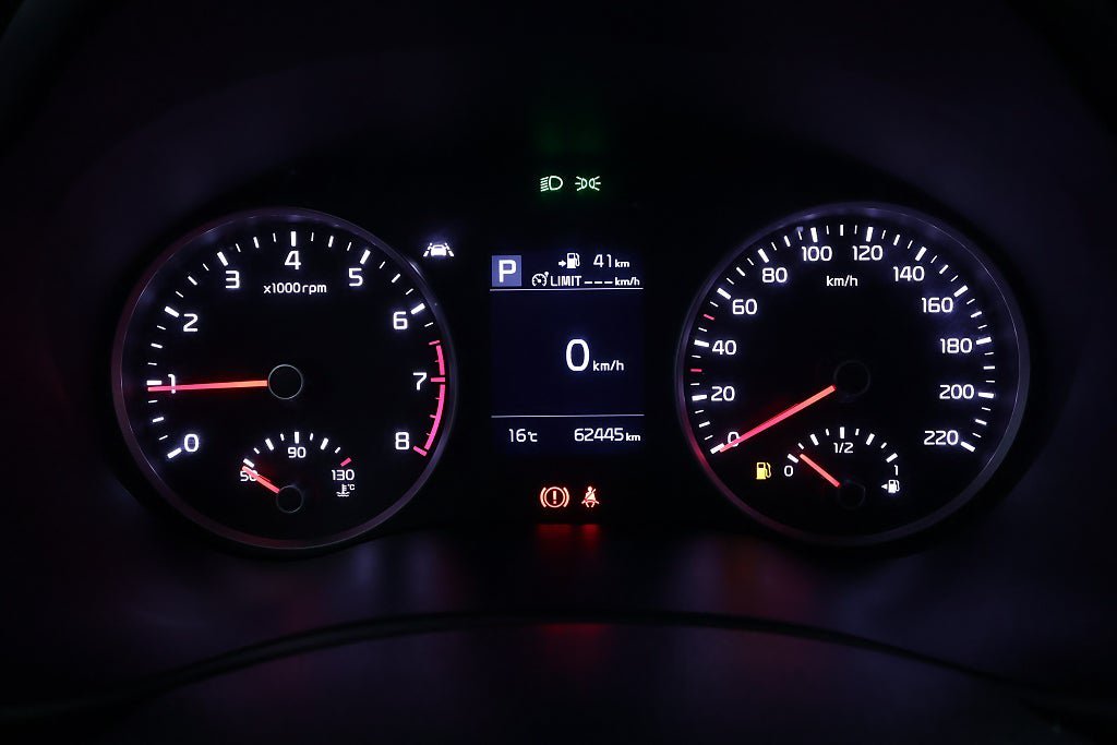 Vehicle Image 16