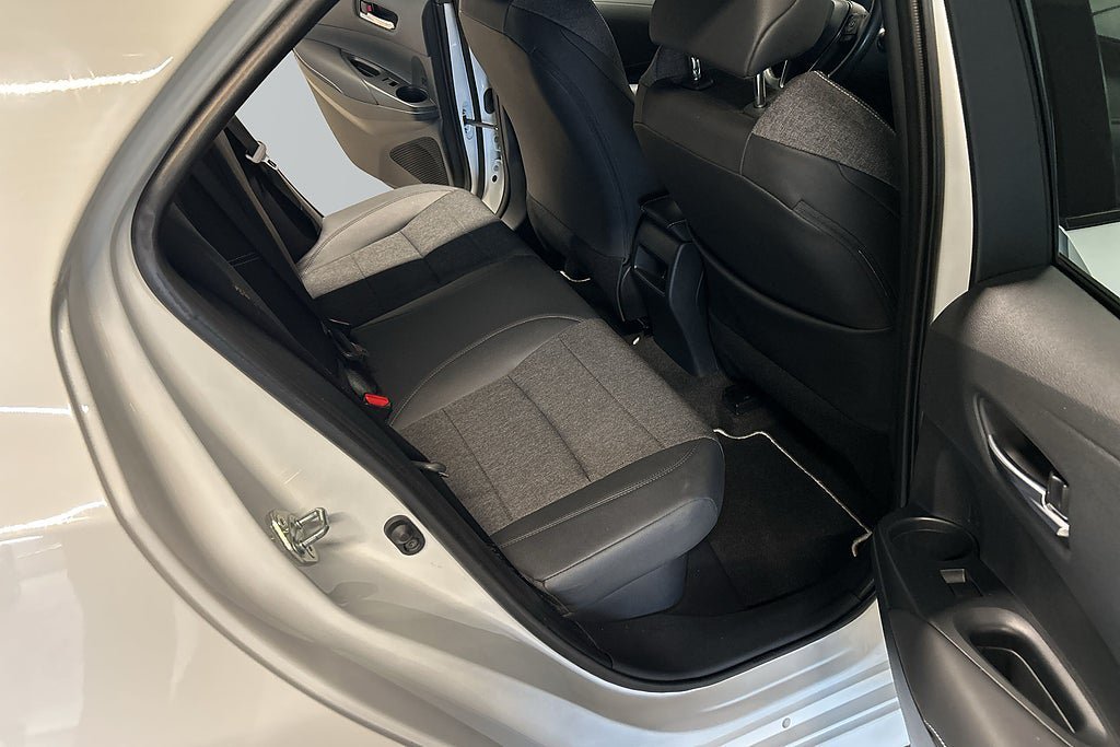 Vehicle Image 8