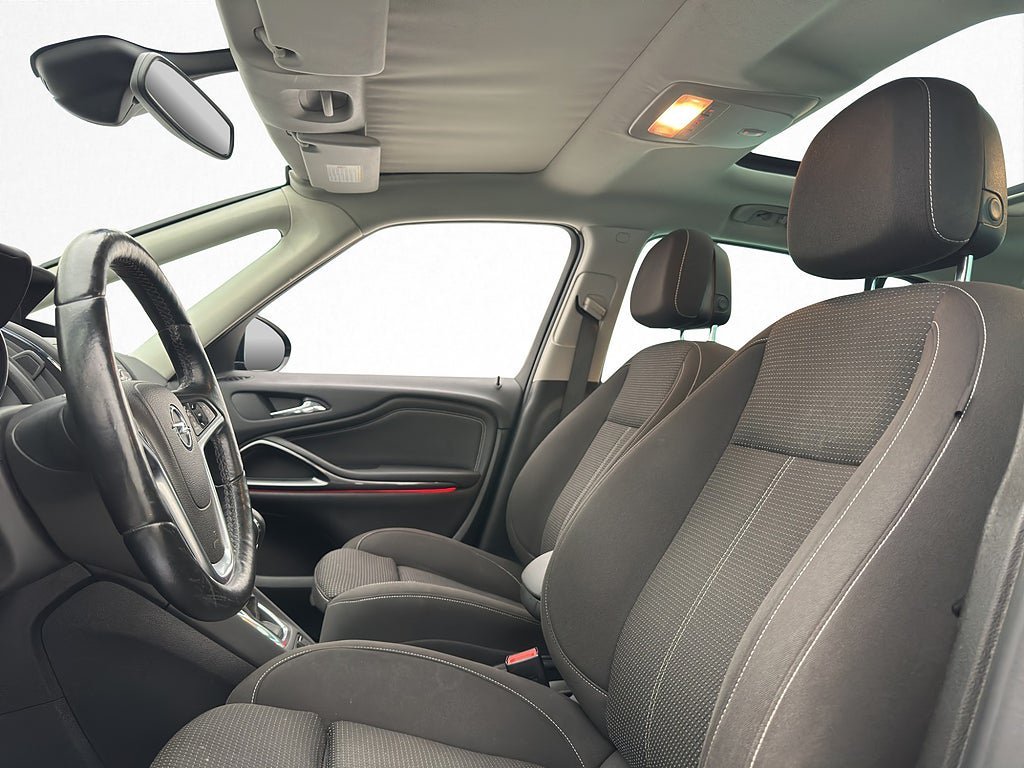 Vehicle Image 11