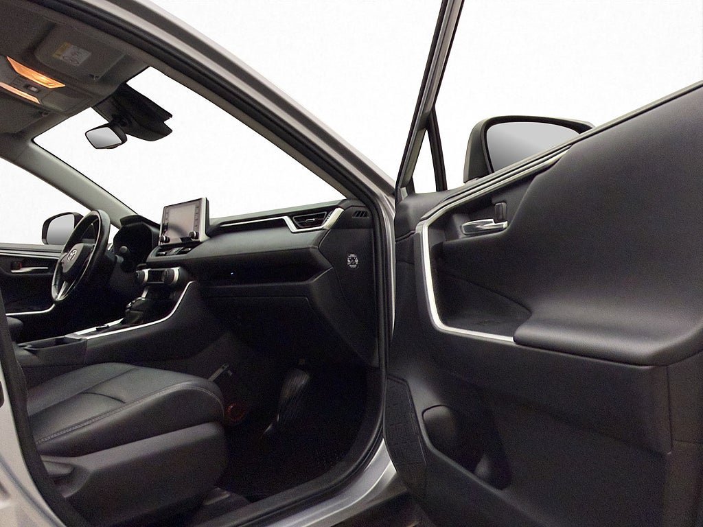 Vehicle Image 22