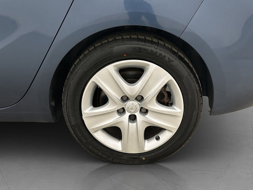 Vehicle Image 30