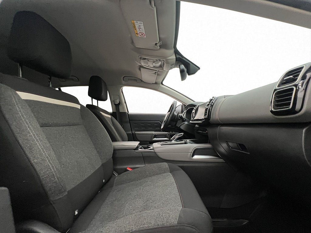 Vehicle Image 24