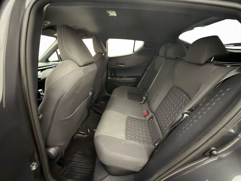 Vehicle Image 24