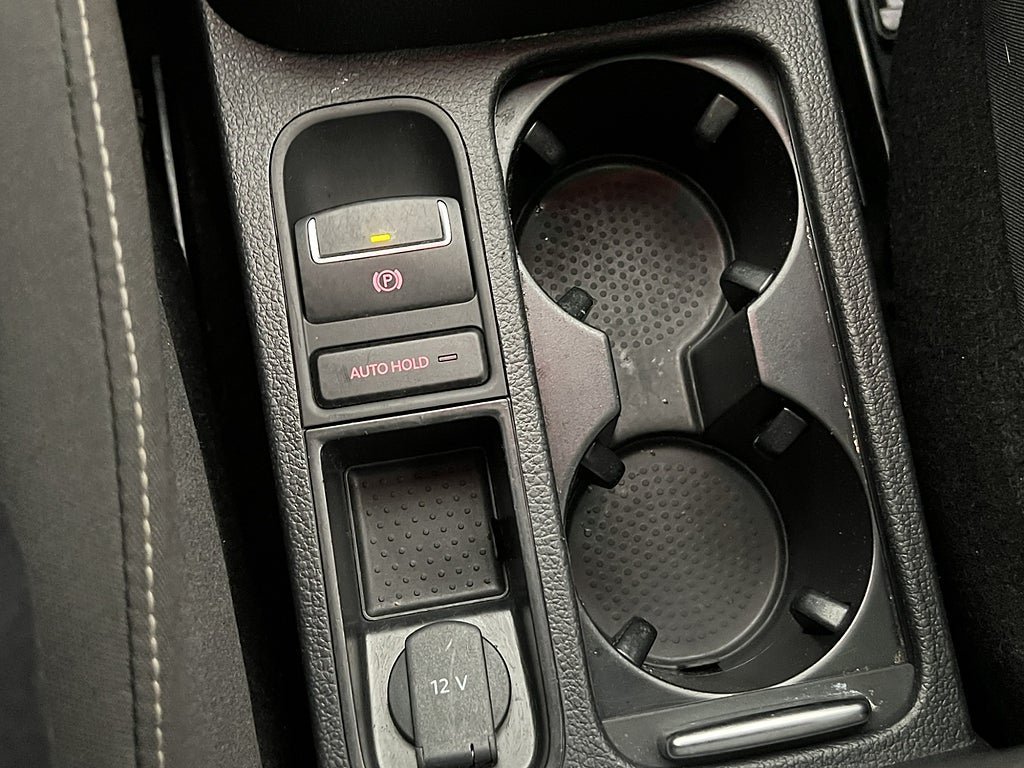 Vehicle Image 23