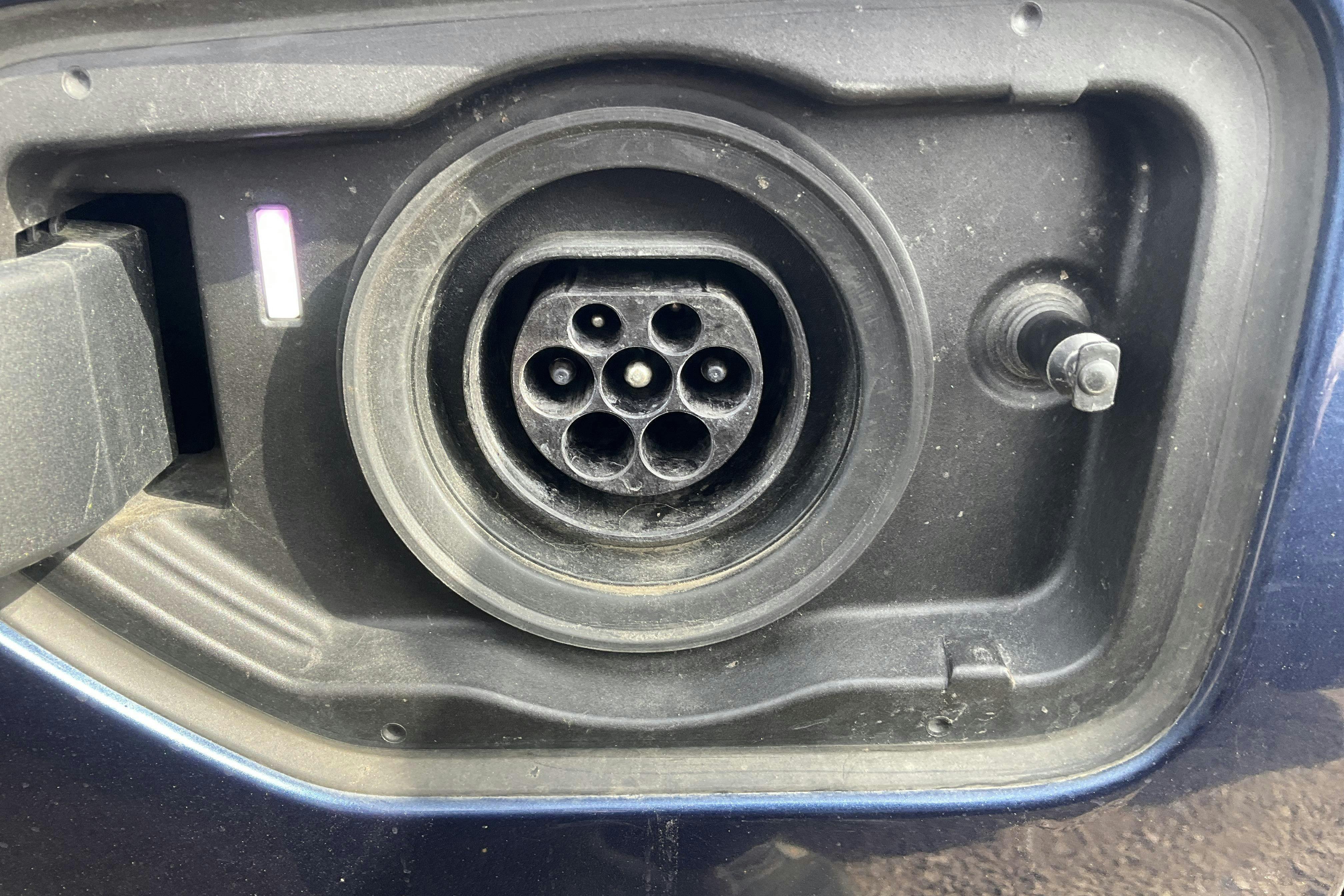 Vehicle Image 22