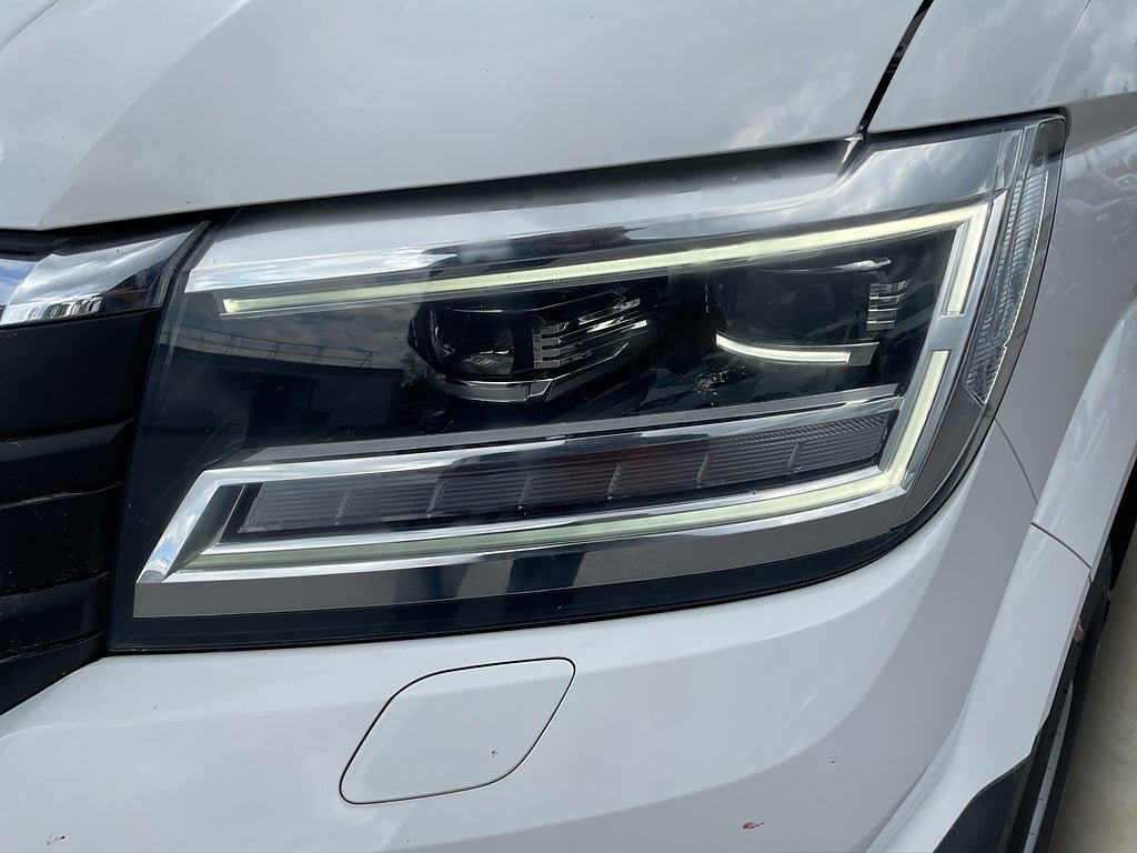 Vehicle Image 12