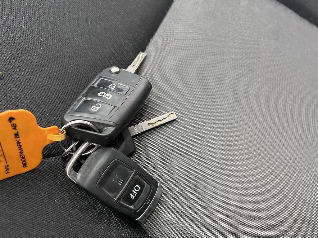 Vehicle Image 26