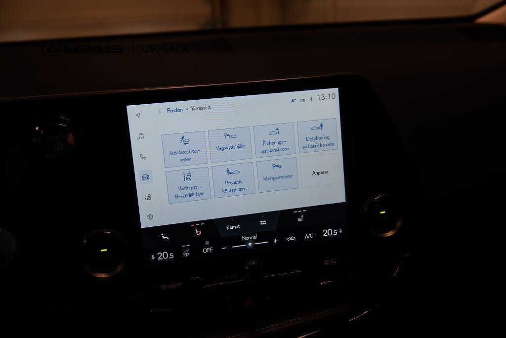 Vehicle Image 16