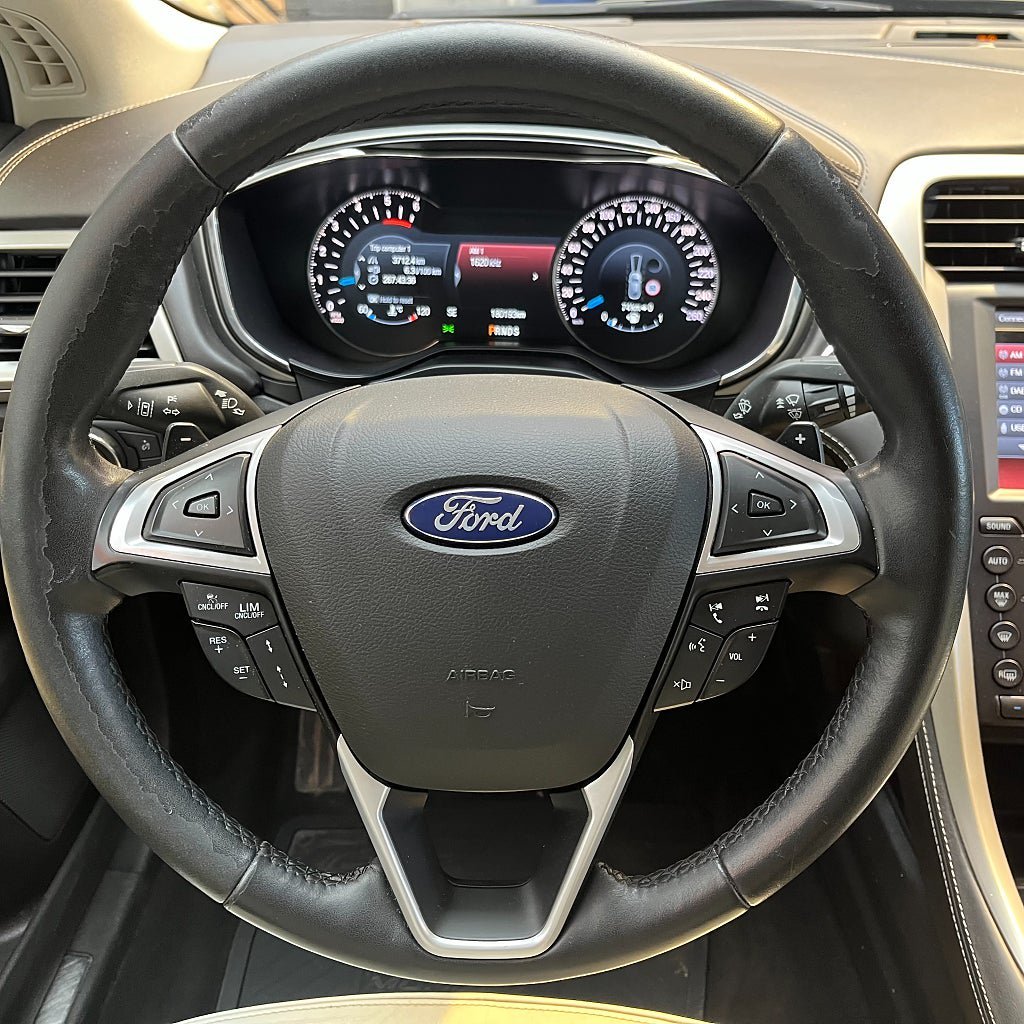 Vehicle Image 11