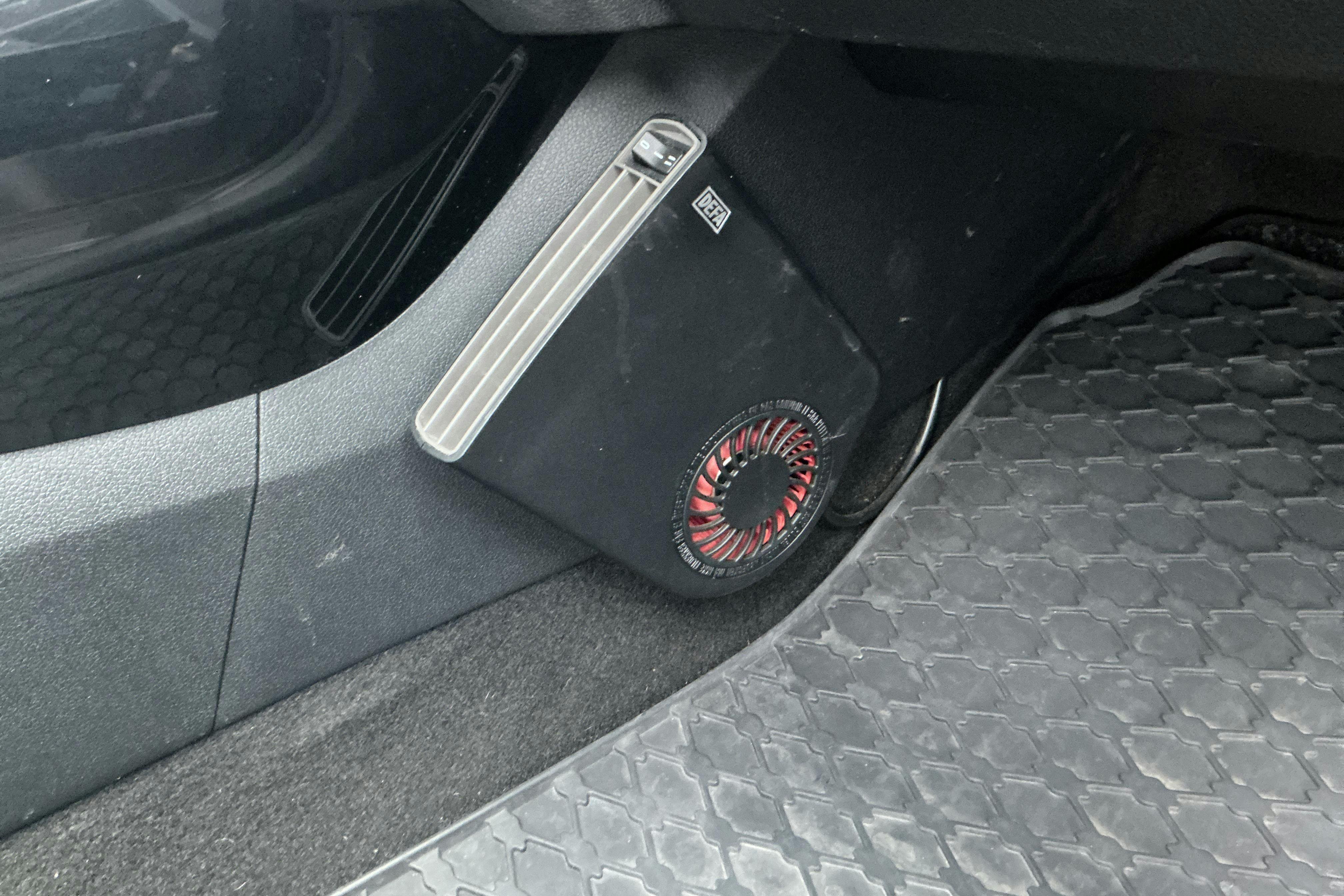 Vehicle Image 19