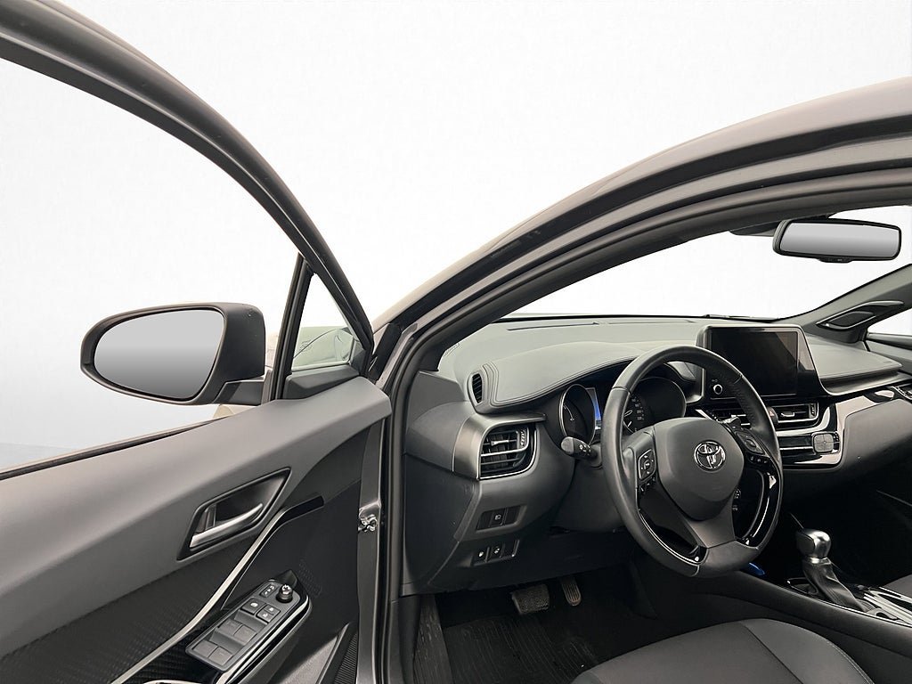 Vehicle Image 10