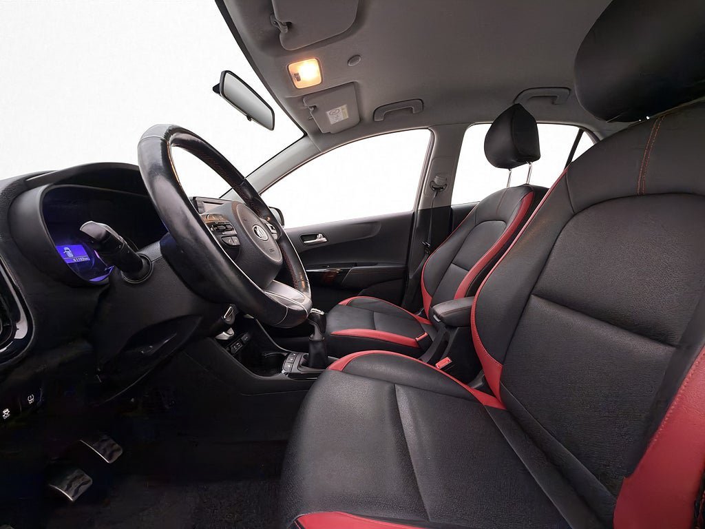 Vehicle Image 10
