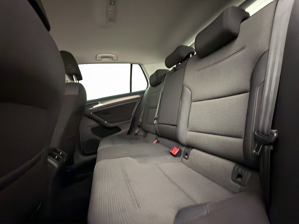 Vehicle Image 22