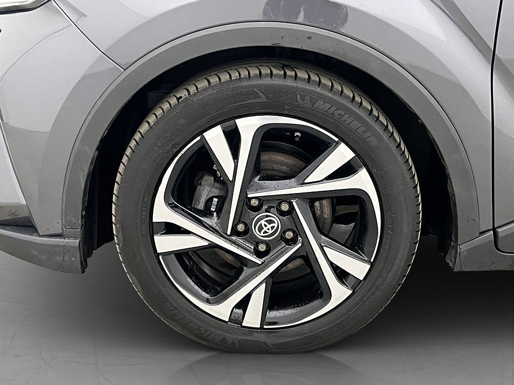 Vehicle Image 30