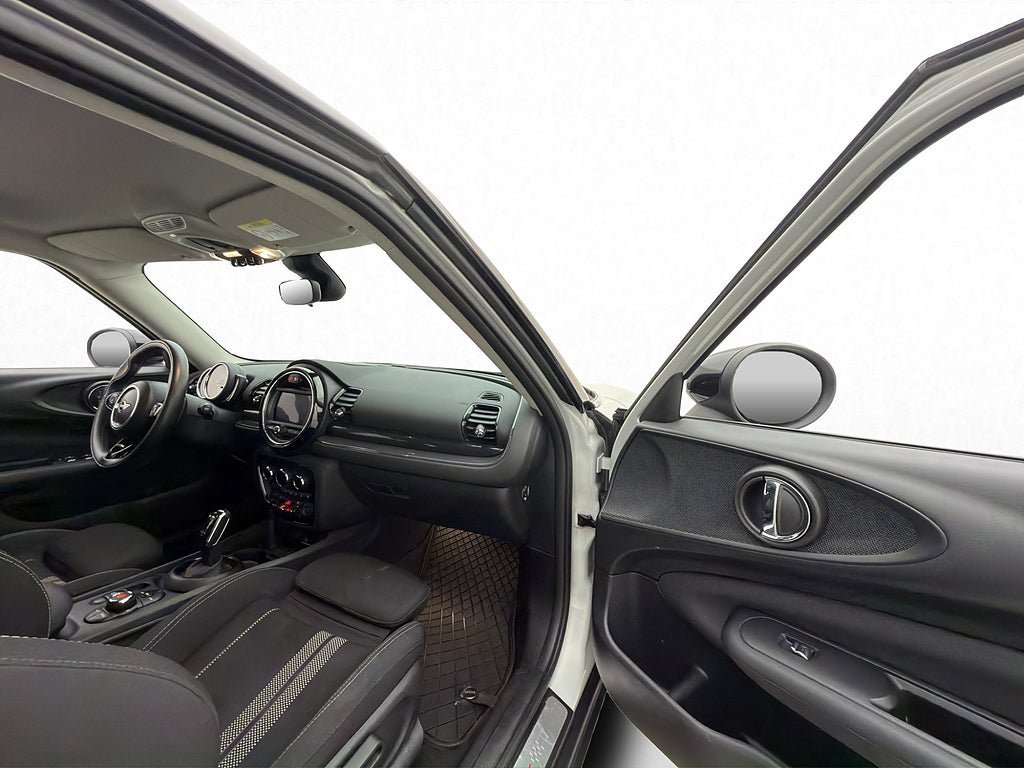 Vehicle Image 23