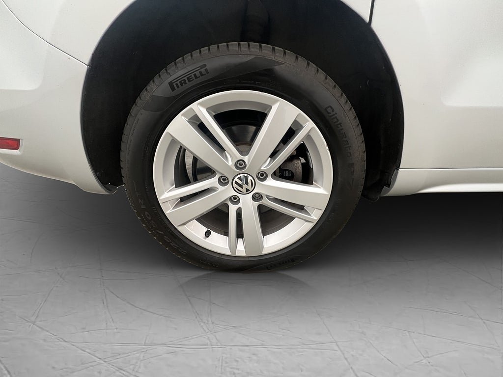 Vehicle Image 36