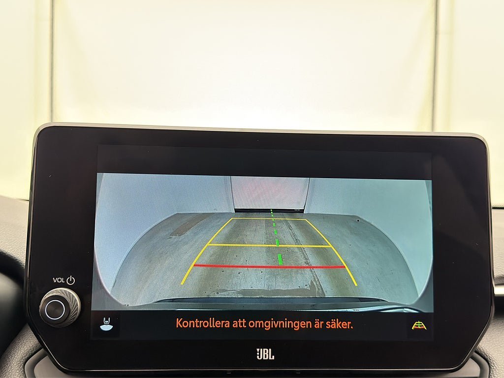 Vehicle Image 23