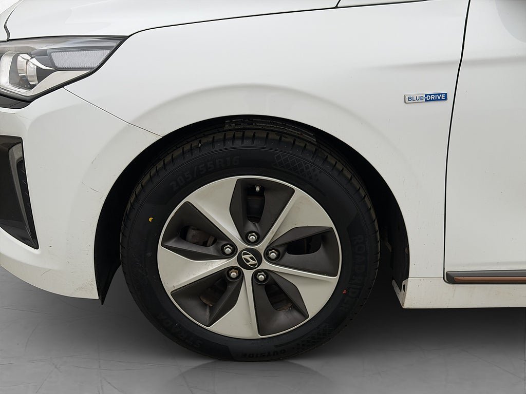 Vehicle Image 35