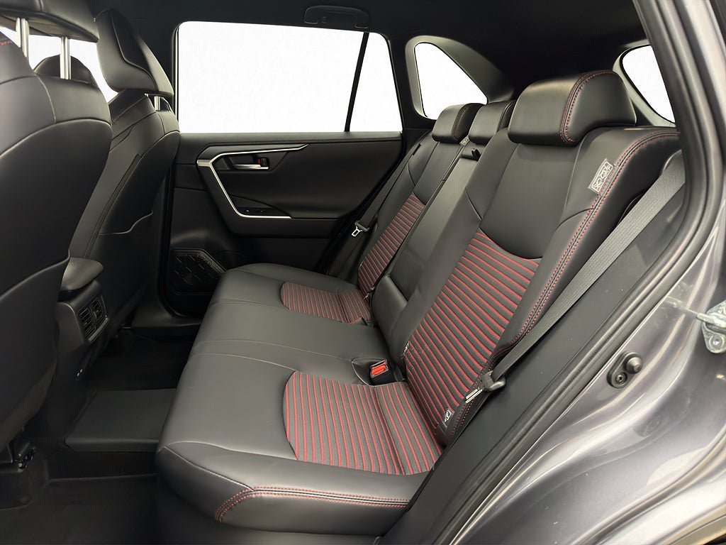 Vehicle Image 33