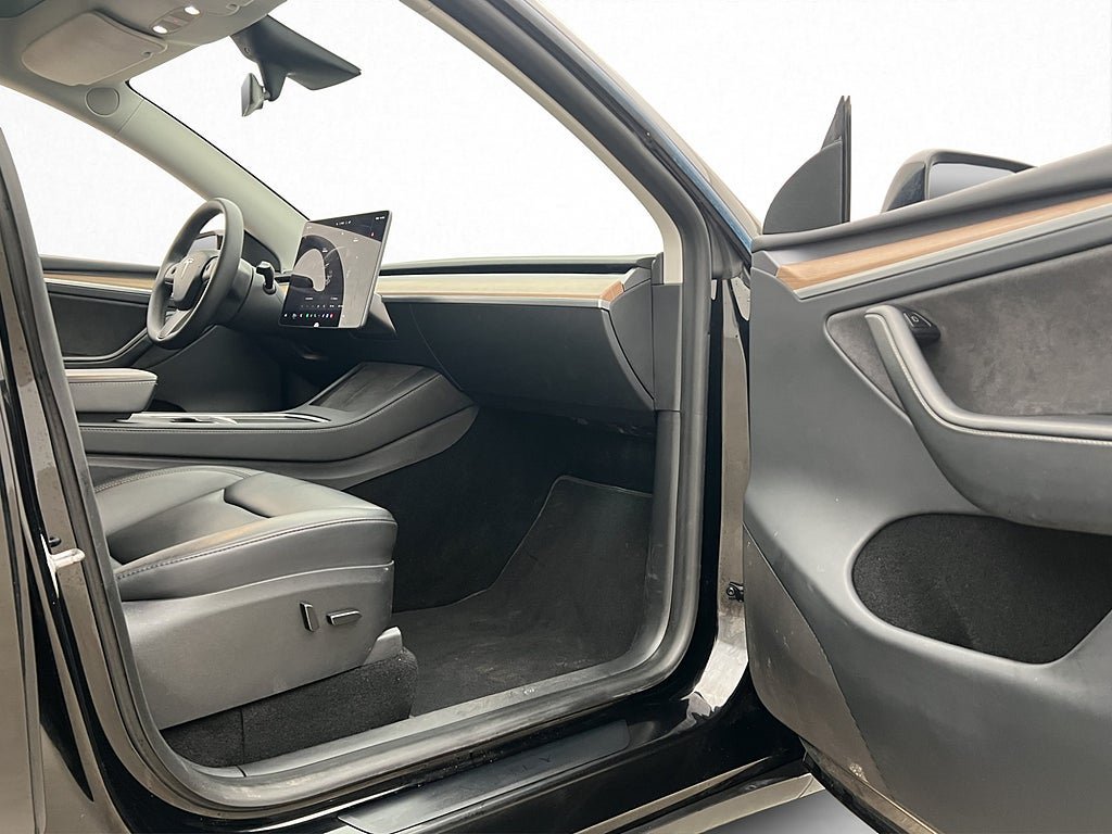 Vehicle Image 17