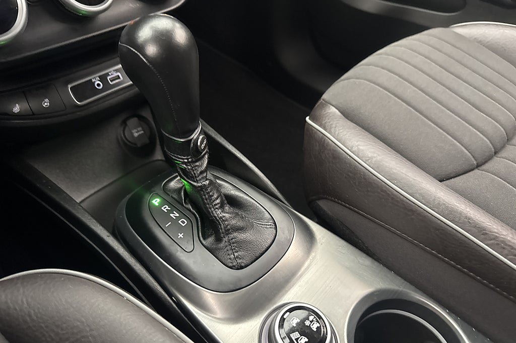 Vehicle Image 21