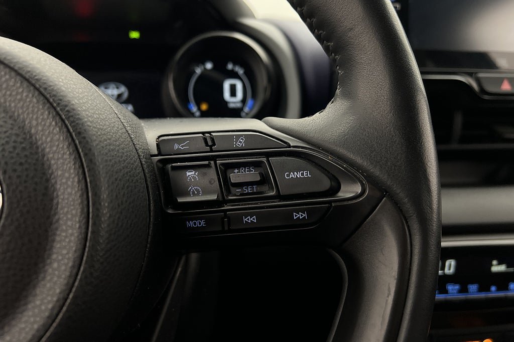 Vehicle Image 15