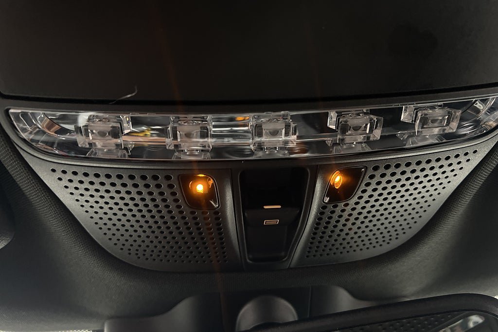 Vehicle Image 30