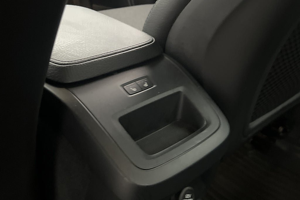 Vehicle Image 28