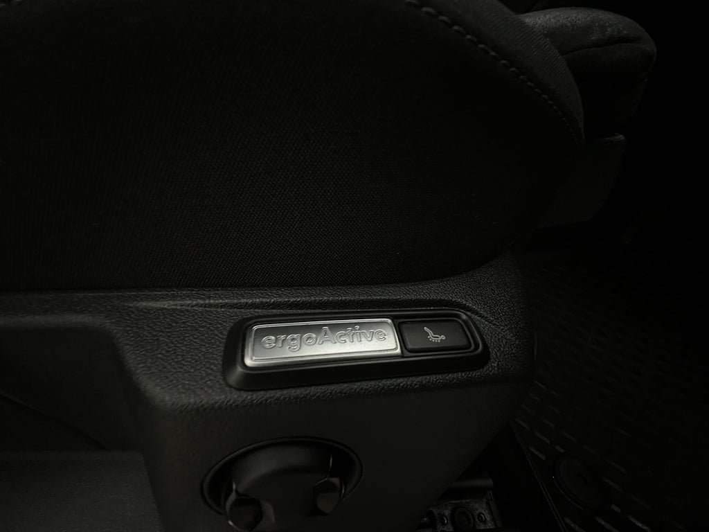 Vehicle Image 36