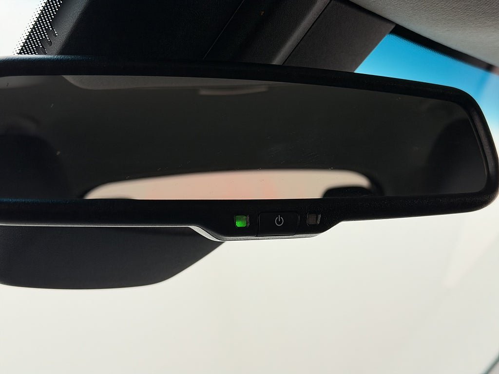 Vehicle Image 24
