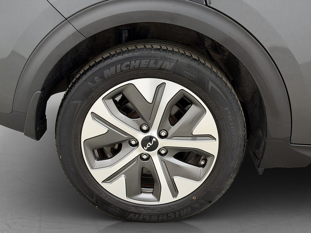 Vehicle Image 37