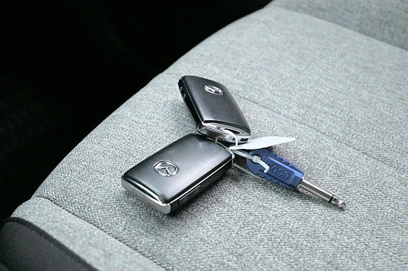 Vehicle Image 21