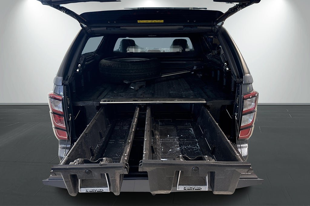 Vehicle Image 17