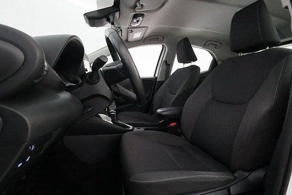 Vehicle Image 10
