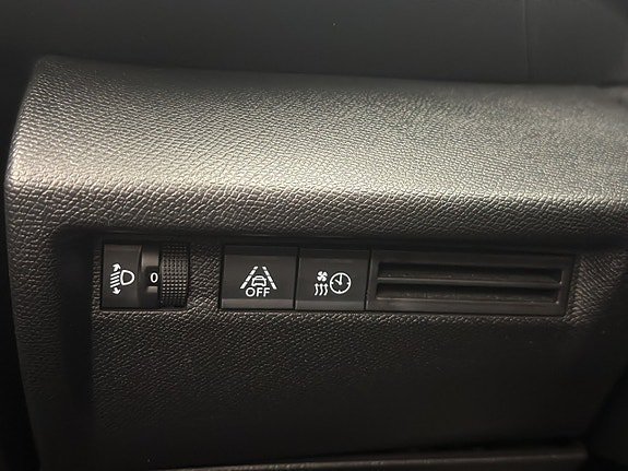 Vehicle Image 29