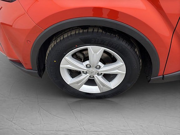 Vehicle Image 30