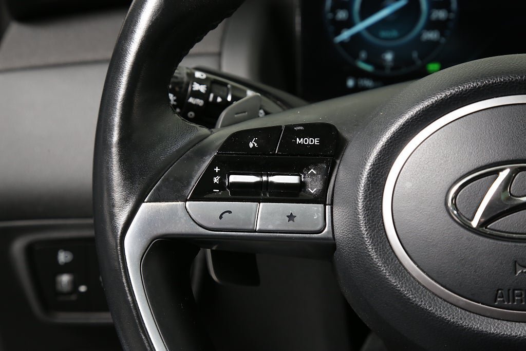 Vehicle Image 17