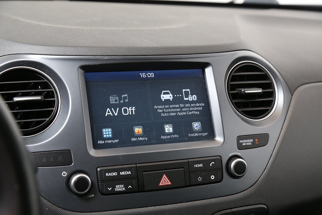 Vehicle Image 18