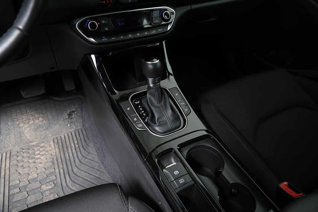Vehicle Image 24