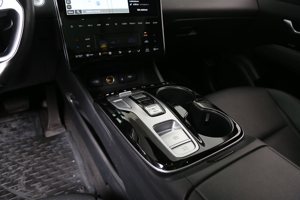 Vehicle Image 25