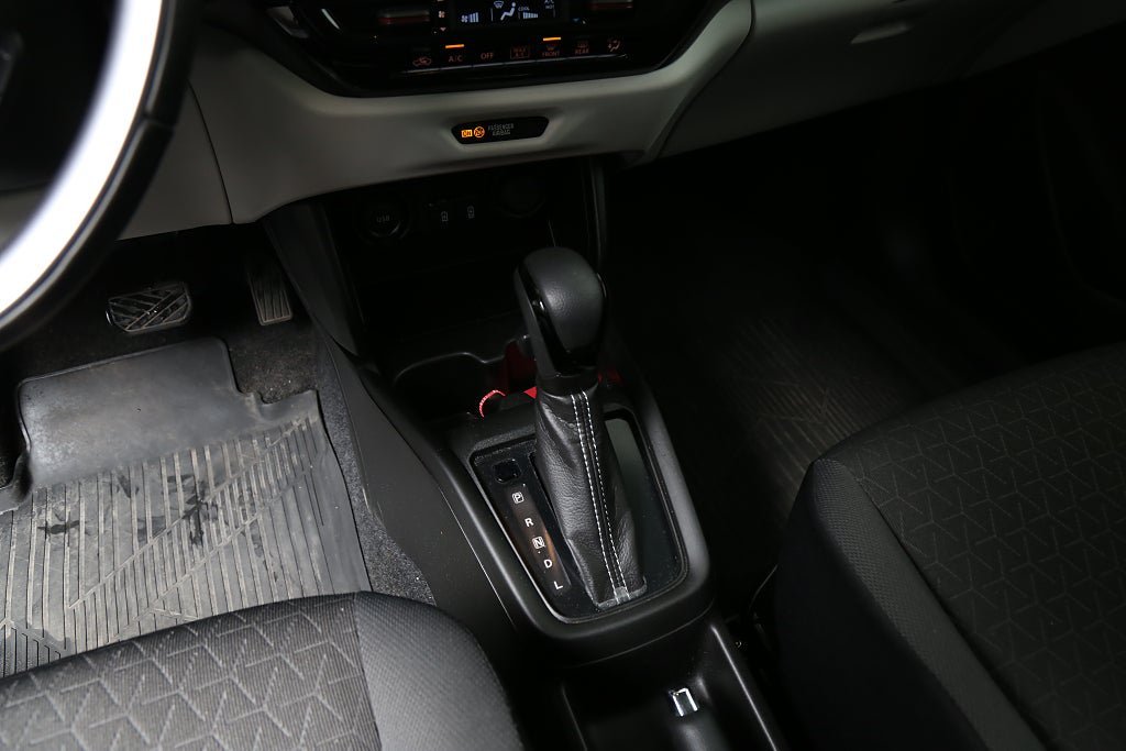 Vehicle Image 21
