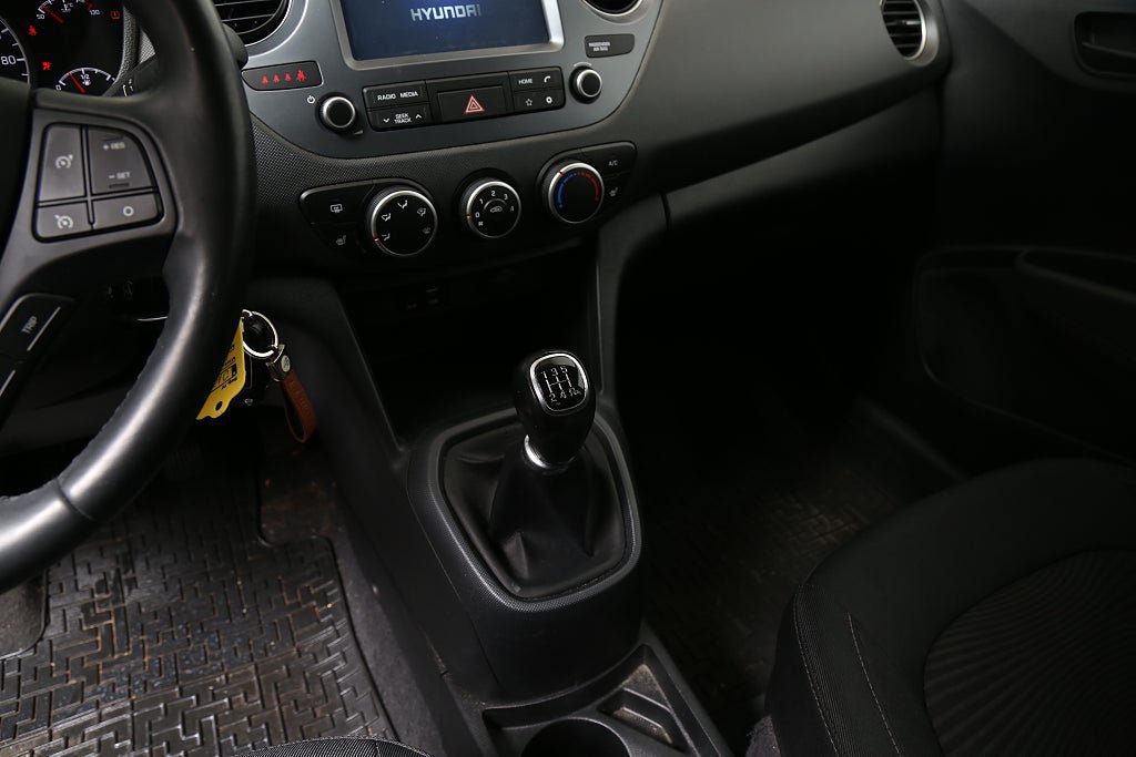 Vehicle Image 22