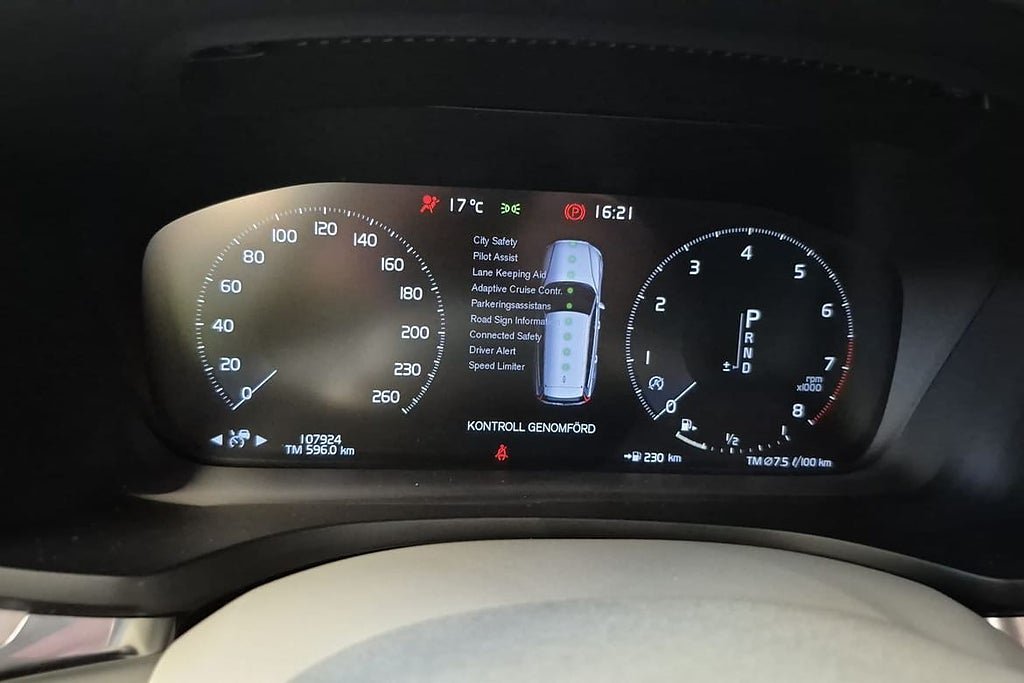 Vehicle Image 16