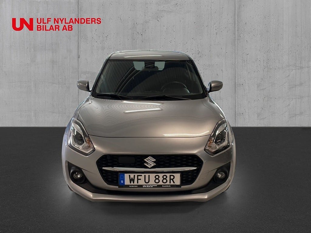 Vehicle Image 6