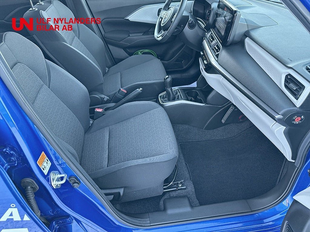 Vehicle Image 10